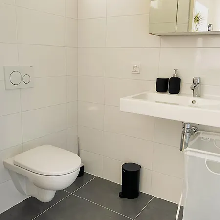 Modern 2 In Historic Abbey * Cadier en Keer