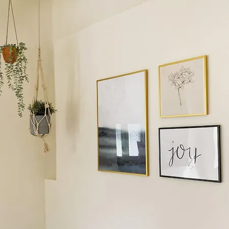 Modern 2 In Historic Abbey Appartement Cadier en Keer